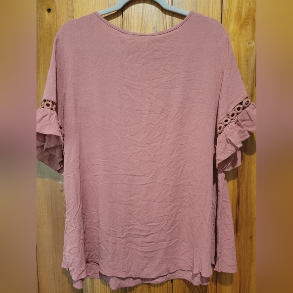 Bloomchic Women's Top with Lace Detail - Picture 5 of 10